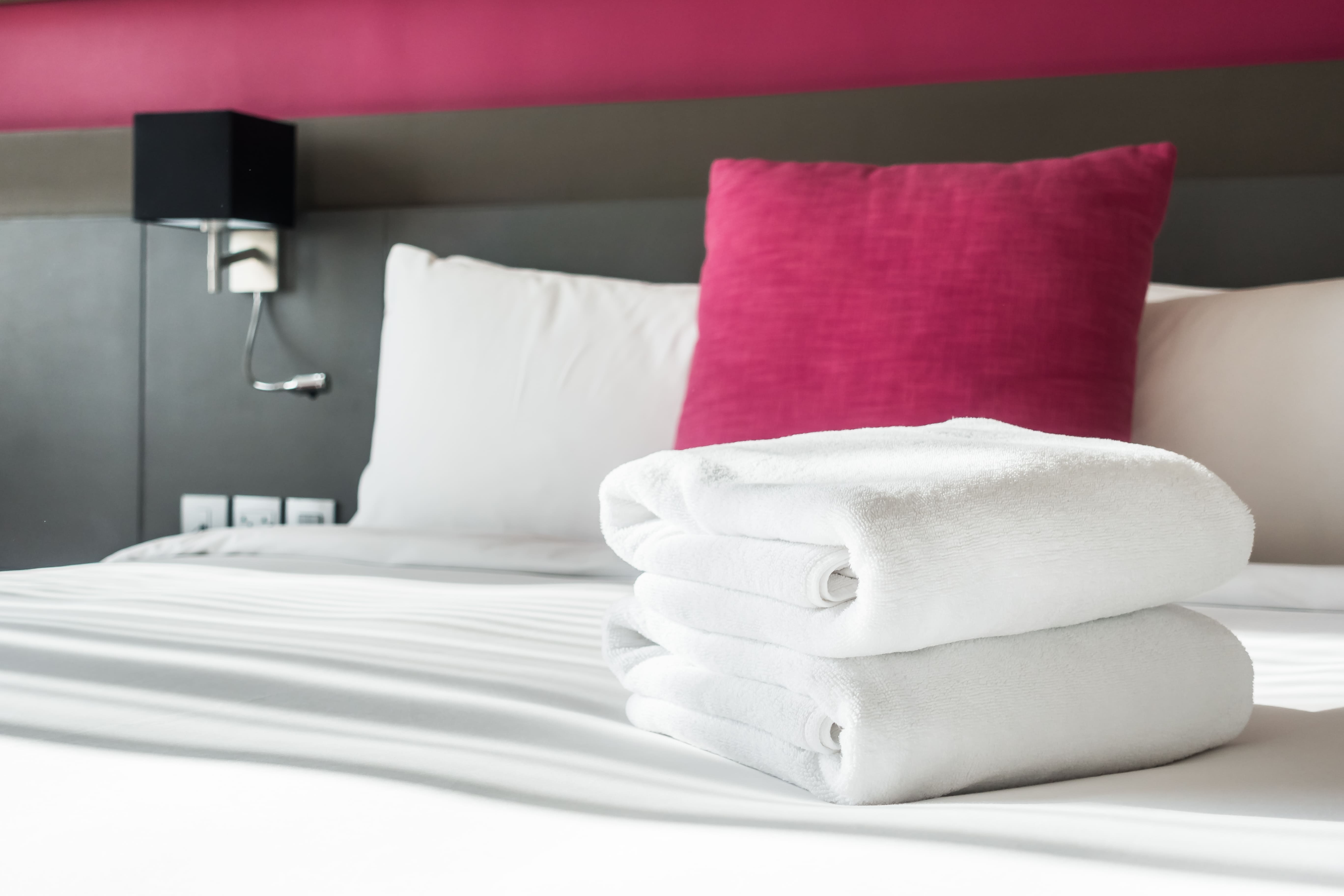 Смена постельного белья и полотенец в гостинице