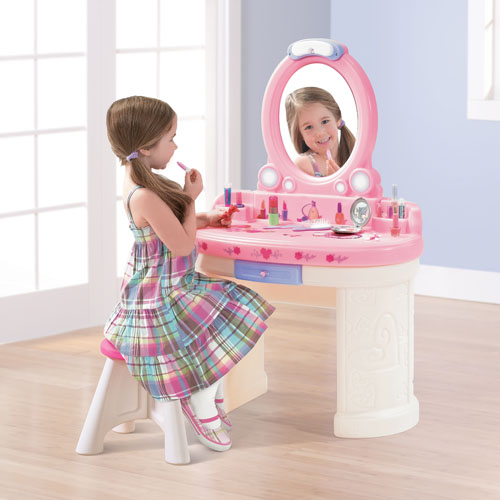 Туалетный столик "Маленькая Барби" Step2, Новые Горизонты